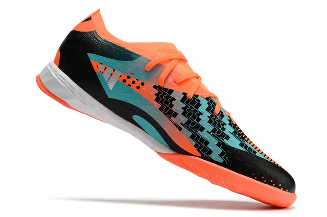 Adidas Tênis de futebol indoor com upper de malha laranja e preto de cano baixo 14