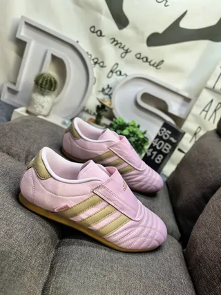 Adidas Pink Gold Laceless Slip-On Quilted Upper Lifestyle Sneakers 9