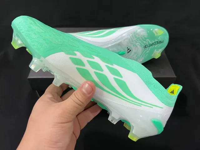 Adidas Predator সবুজ সাদা সক-ফিট নিট আপার মোল্ডেড স্টাড ফার্ম-গ্রাউন্ড ফুটবল জুতো 11