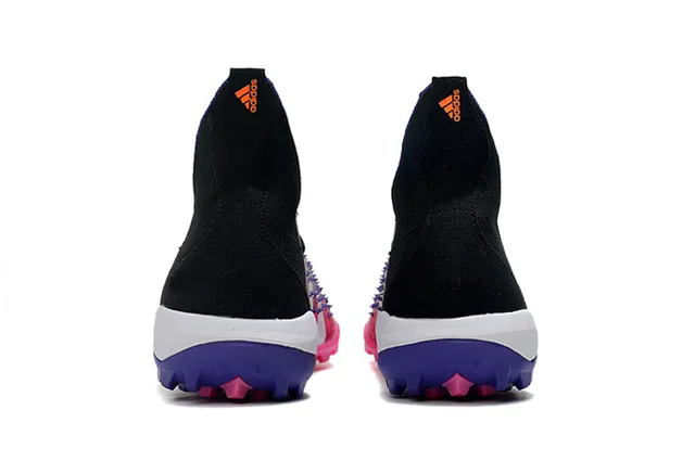 Adidas Predator Zapatillas de fútbol Turf con empeine texturizado y moteado, tachuelas triangulares en la puntera 3