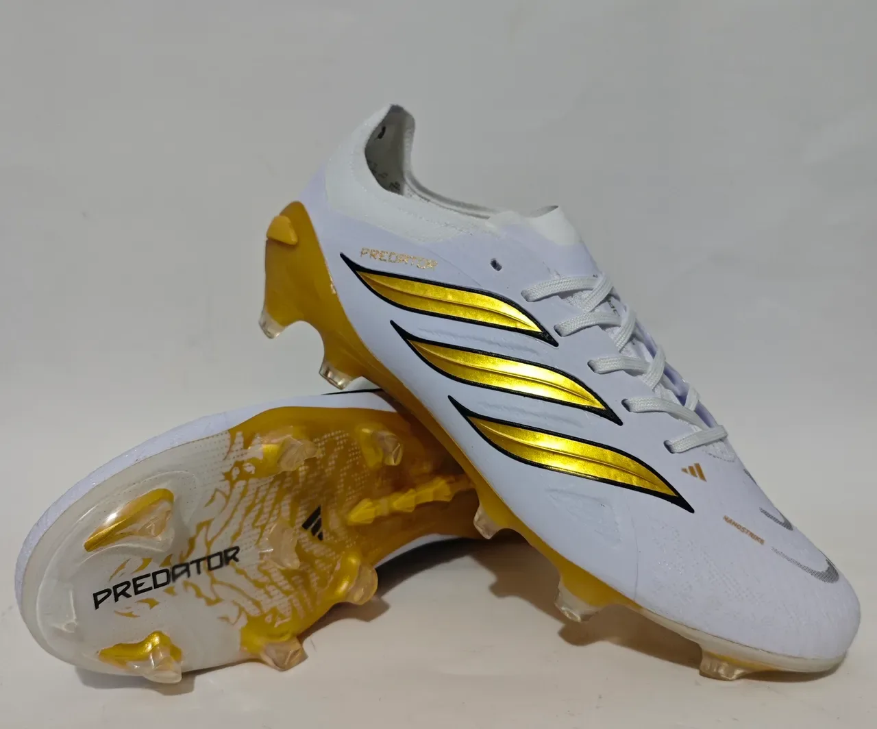 Adidas Predator Chaussures de football blanches et dorées pour terrain ferme 11