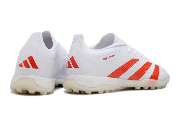 Adidas Predator blanco y rojo de bajo corte superior sintético Three Stripes zapatos de fútbol para césped 5