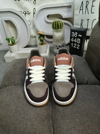 Adidas Purple Beige Low-Top Three-Stripe Side Panel Lifestyle Sneakers 10