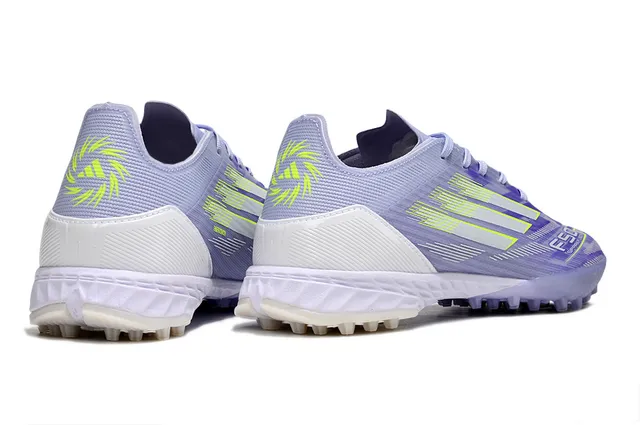 Adidas أحذية كرة القدم بنفسجي أبيض منخفضة القطعة محبوكة العلوي مسامير مخروطية للعشب الاصطناعي 5