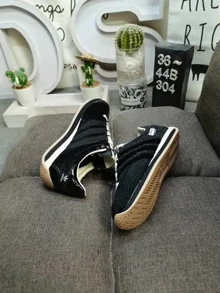 Adidas Retro Running Sneaker Black Cream Gum Lifestyle Sneakers 6
