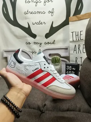 Adidas Samba Hello Kitty blanc rouge noir sneakers lifestyle 5