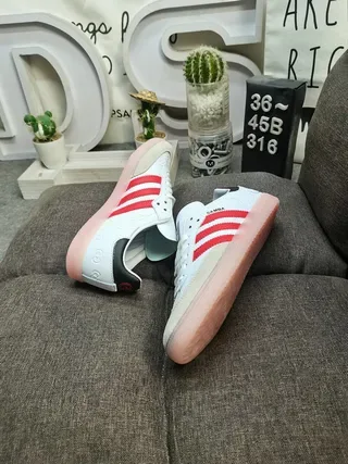 Adidas Samba Hello Kitty blanc rouge noir sneakers lifestyle 6