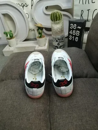 Adidas Samba Hello Kitty blanc rouge noir sneakers lifestyle 8