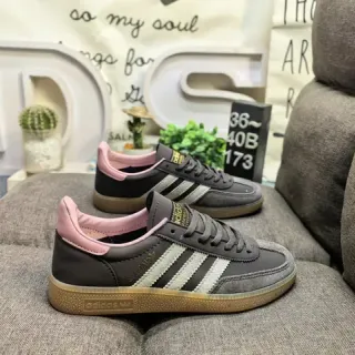 Adidas Samba OG गहरा भूरा पिंक गम लाइफस्टाइल स्नीकर