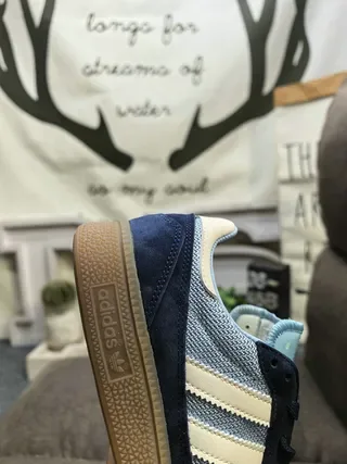 Adidas Samba OG Navy and Beige Lifestyle Sneakers 3