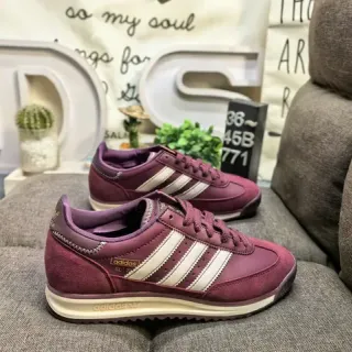 Adidas SL 72 बर्गंडी क्रीम लाइफस्टाइल स्नीकर