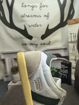 Adidas Spezial Chaussures lifestyle en daim blanc et vert foncé 3