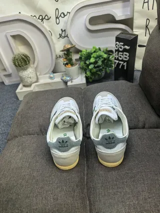 Adidas Spezial Chaussures lifestyle en daim blanc et vert foncé 8