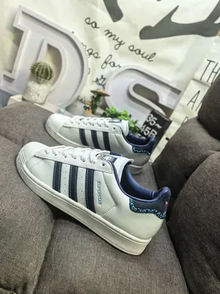 Adidas Superstar Off-White e Navy tênis lifestyle 7