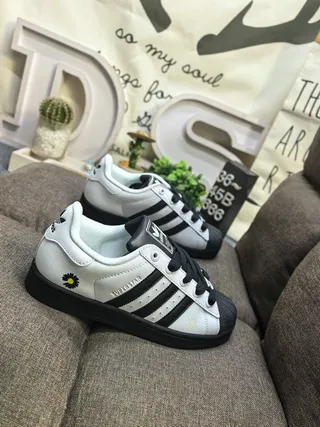 Adidas Superstar White Black Floral Embroidery Lifestyle Sneakers 9