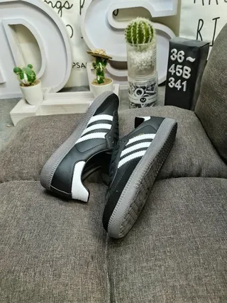 Adidas White Black Low-Top Leather-Suede Upper Lifestyle Sneakers 16