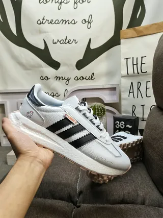 Adidas White Black Retro Runner Silhouette Textured Upper Lifestyle Sneakers 5