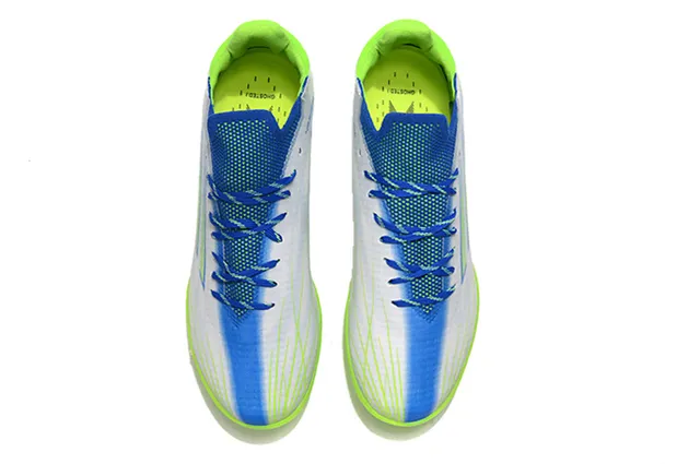 Adidas Tênis de Futebol Branco e Azul Low-Profile com Superior Sintético e Gráfica de Tira Diagonal para Gramado Artificial 2
