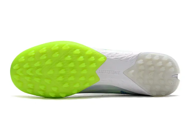 Adidas Tênis de Futebol Branco e Azul Low-Profile com Superior Sintético e Gráfica de Tira Diagonal para Gramado Artificial 6
