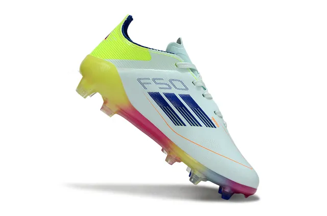 Adidas White Gold Chaussures de football à tige basse en tricot supérieur translucide contrepoids de talon sol ferme 12