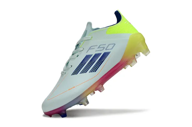 Adidas White Gold Chaussures de football à tige basse en tricot supérieur translucide contrepoids de talon sol ferme 14