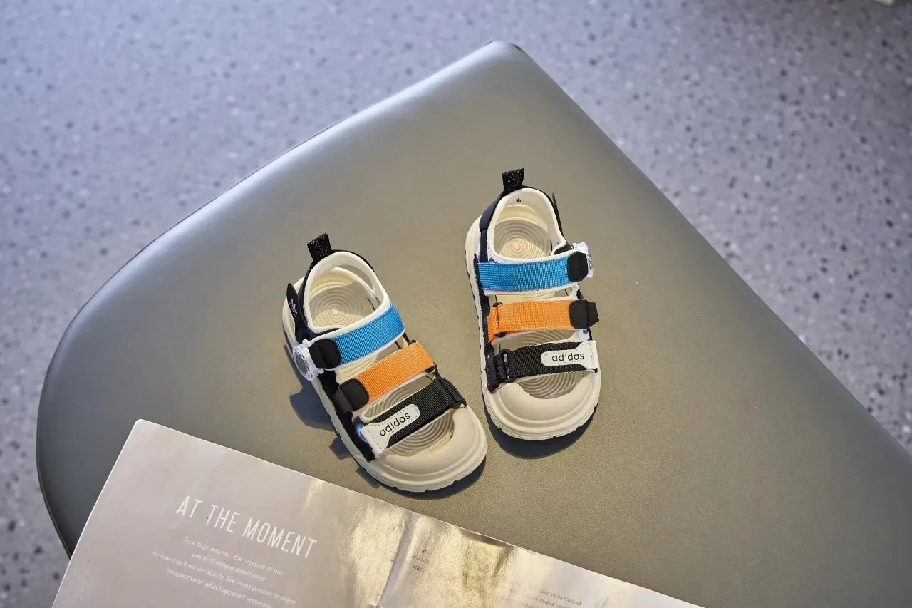 Adidas Blanc Gris Bretelles Velcro Réglables Semelle Moldée Épaisse Sandales Casual 21