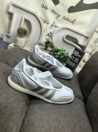 Adidas White Gray Laceless Elastic Strap Three-Stripe Side Panel Lifestyle Sneakers 9