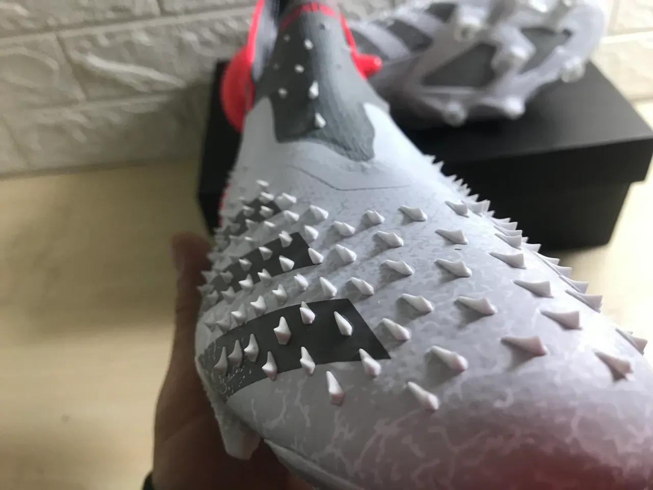 Adidas White Red High-Cut Textured Upper Firm-Ground Soccer Shoes 10