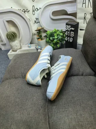 Adidas White Red Laceless Strap Closure Three Stripes Lifestyle Sneakers 16