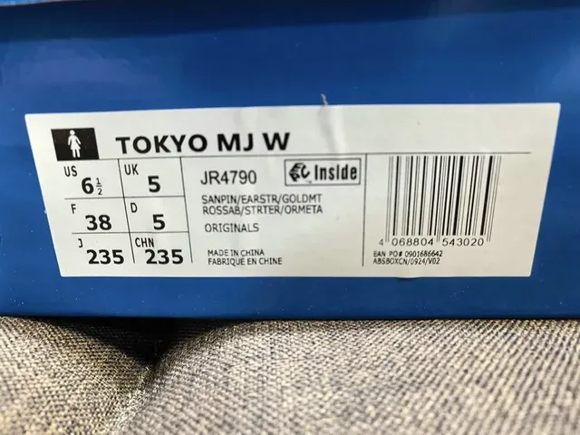 Adidas White Red Laceless Strap Closure Three Stripes Lifestyle Sneakers 22