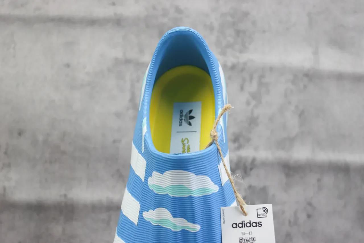 Adidas Yeezy Slide Cloud Print Light Blue Lifestyle Sneakers 4