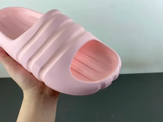 Adidas Yeezy Slide Pink Molded Slipper 2