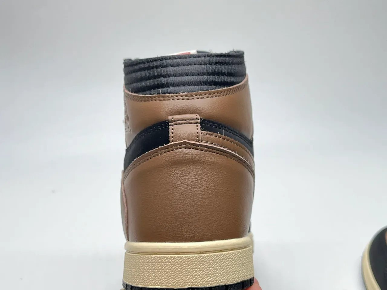 Air Jordan 1 Black Tan Cream Basketball Shoes 5