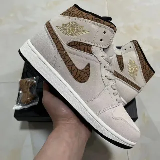 Air Jordan 1 High 爆裂纹米色篮球鞋