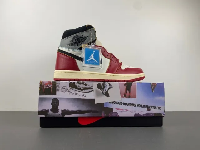 Air Jordan 1 High Red White Cream Basketball Shoes 15