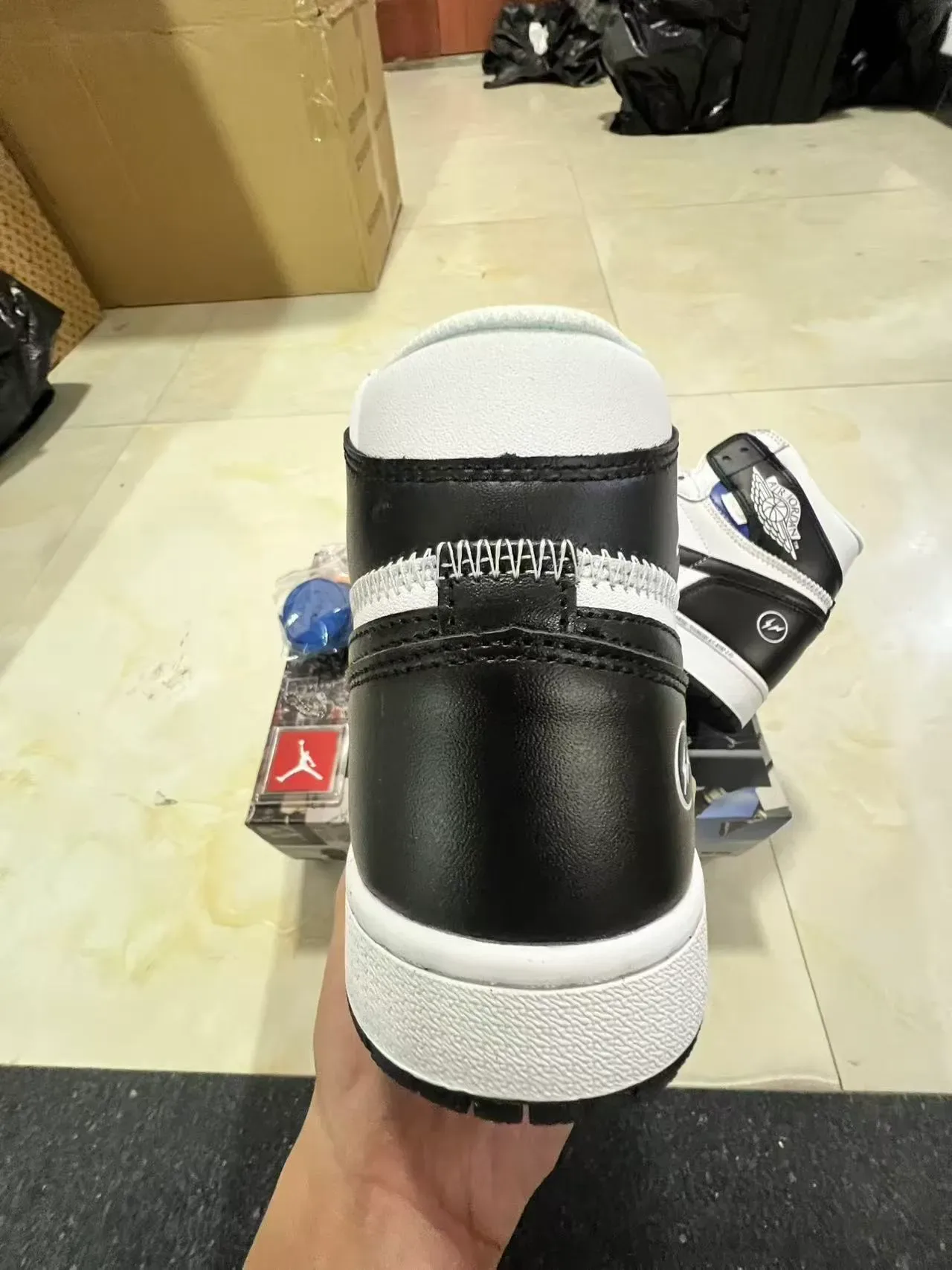 Air Jordan 1 High Top Blanco Negro Zapatos de Baloncesto 8