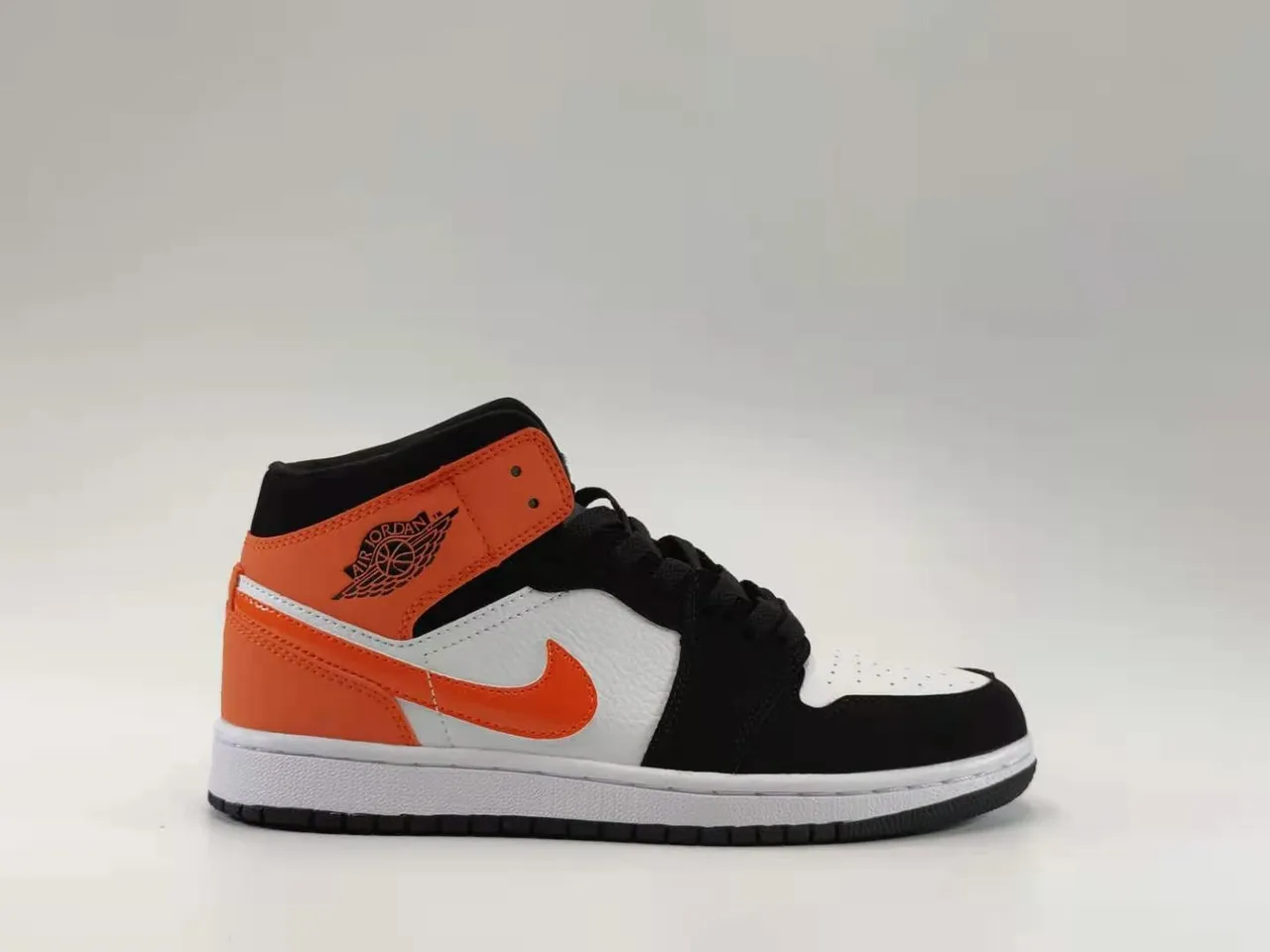 Air Jordan 1 Mid Black White Orange Basketball Shoes 2