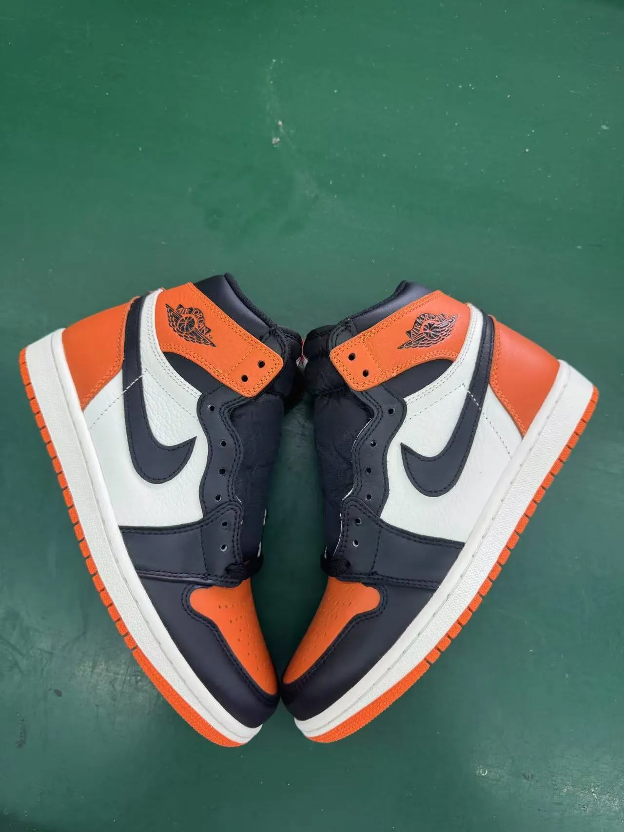 Air Jordan 1 Orange Black White Basketball Shoes 2