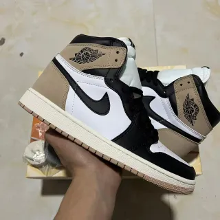 Air Jordan 1 White Beige High-Top Leather-Suede Mix Basketball Shoes