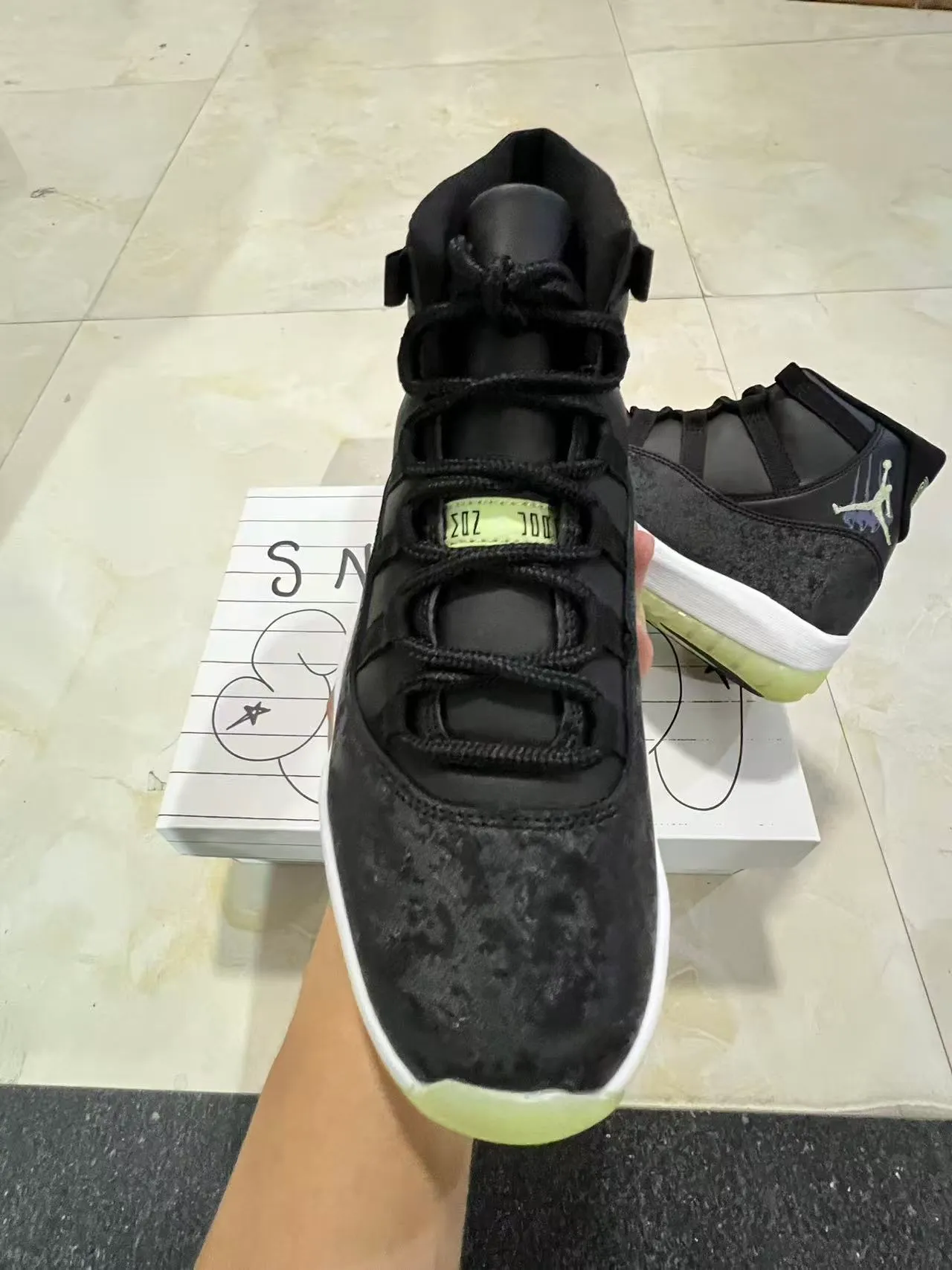 Air Jordan 11 Black White Pale Yellow Translucent Basketball Shoes 3