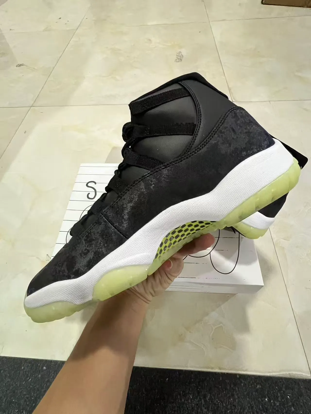 Air Jordan 11 Black White Pale Yellow Translucent Basketball Shoes 5