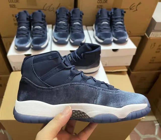 Air Jordan 11 Navy Silver High-Top Velvet And Metallic Upper Basketball Shoes 6
