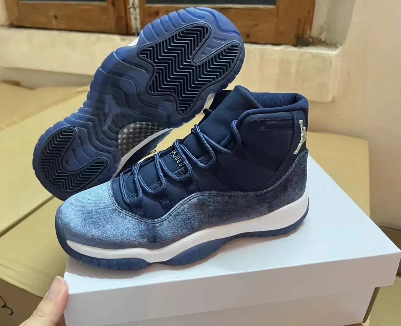 Air Jordan 11 Navy Silver High-Top Velvet And Metallic Upper Basketball Shoes 8