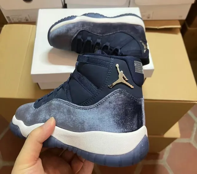 Air Jordan 11 Navy Silver High-Top Velvet And Metallic Upper Basketball Shoes 9