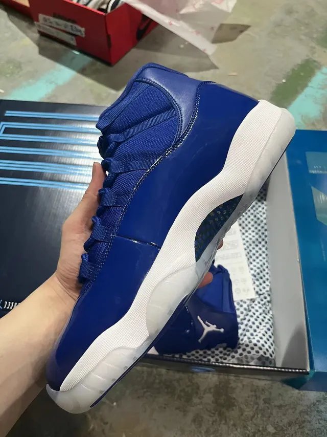 Air Jordan 11 Royal Blue Patent Leather Basketball Shoes 3