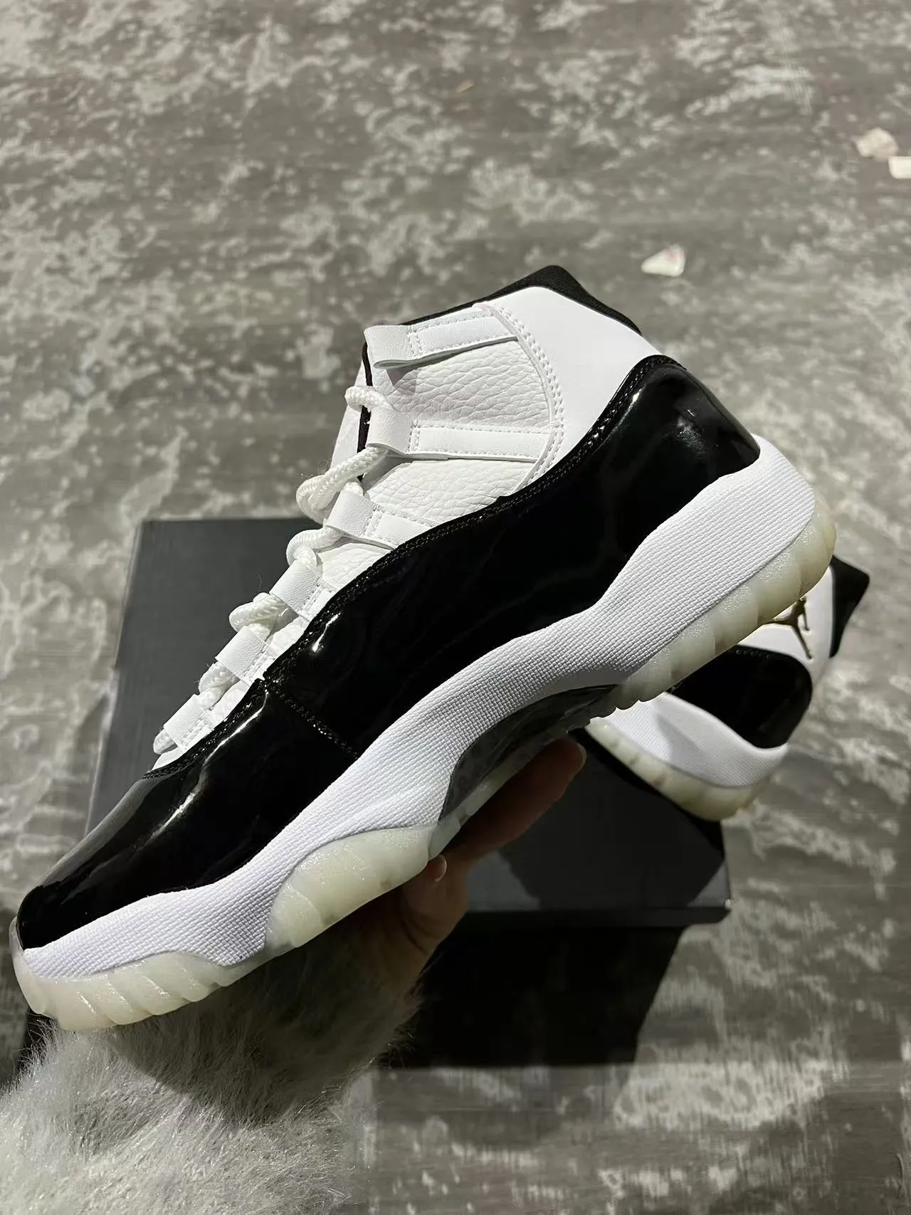 Air Jordan 11 White Black Gold Basketball Shoes 2