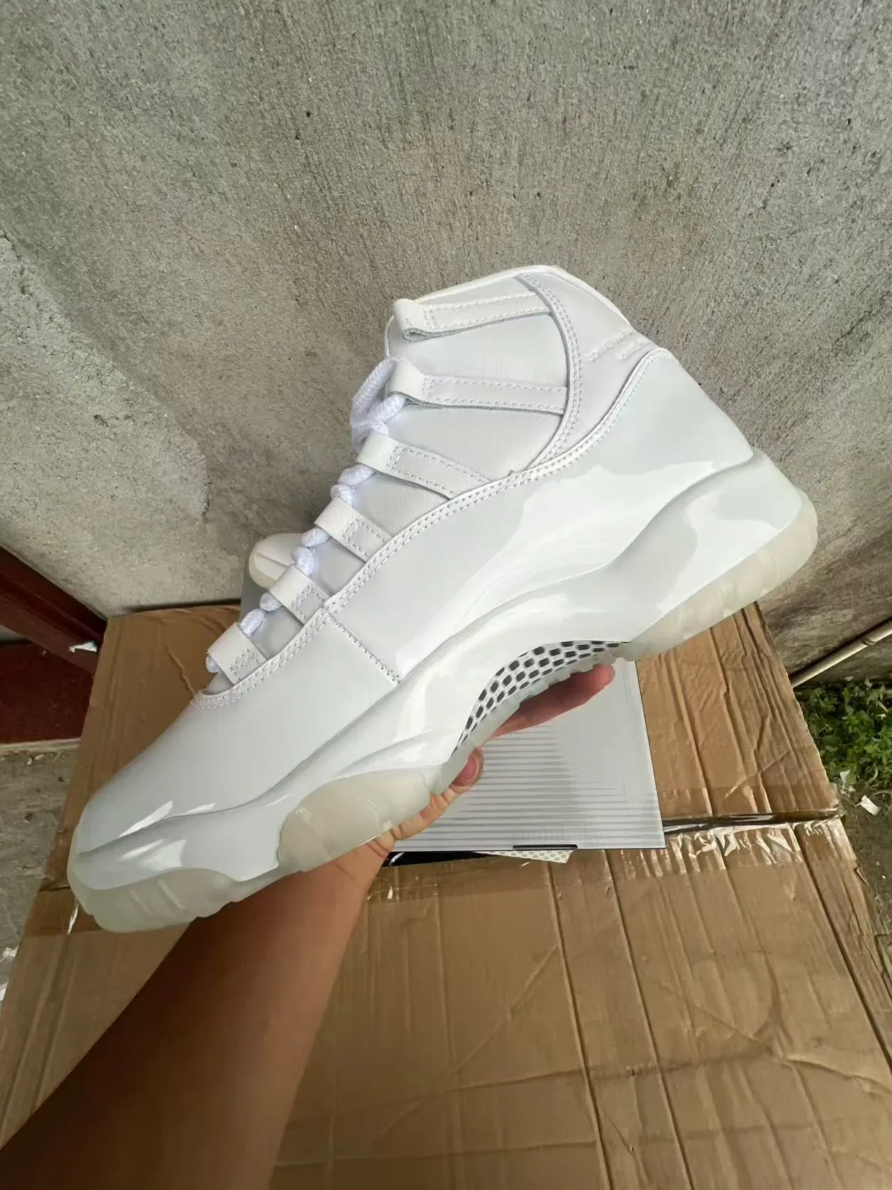Air Jordan 11 Chaussures de basket Blanc en cuir patenté 5