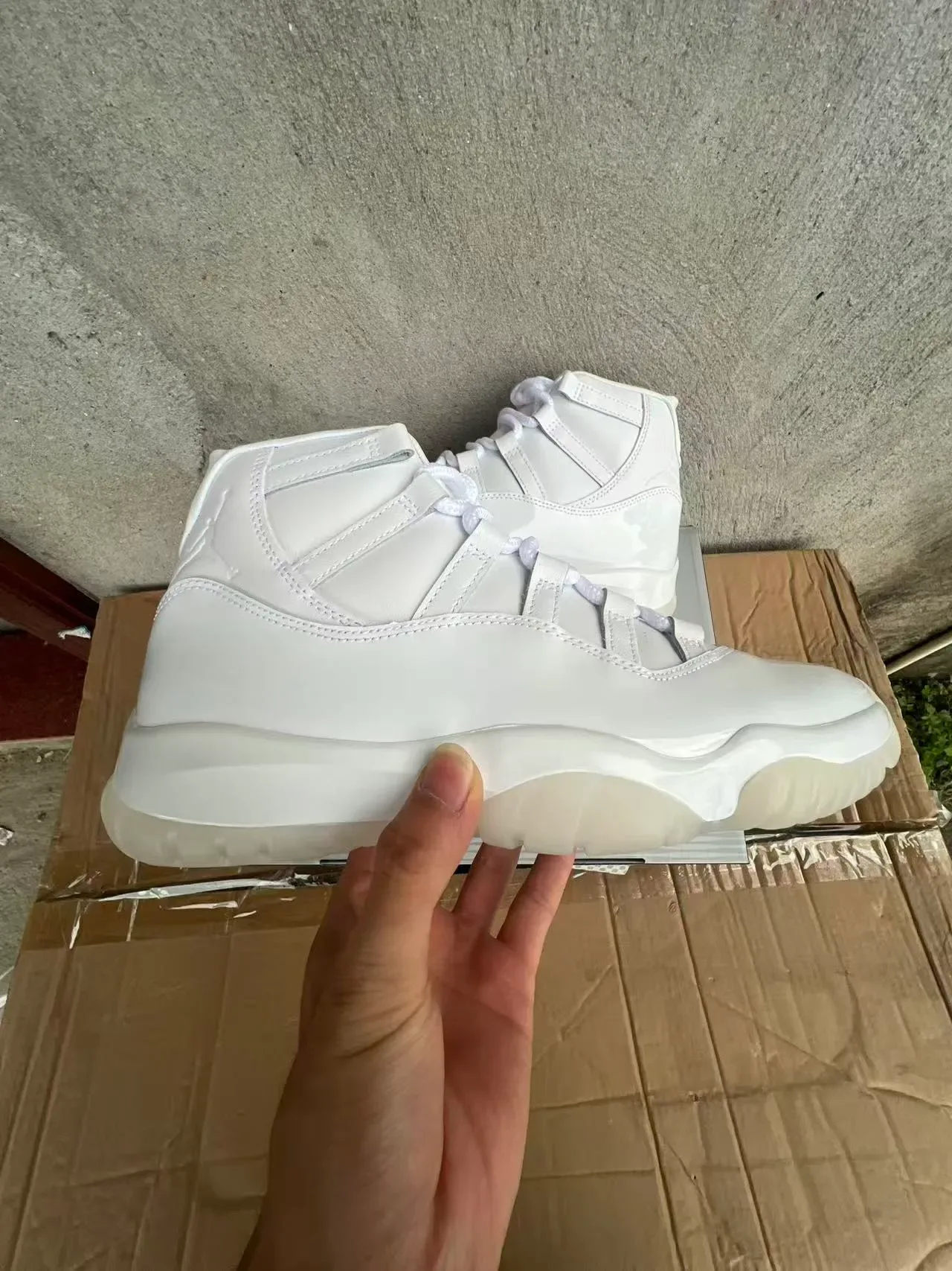 Air Jordan 11 Chaussures de basket Blanc en cuir patenté 7