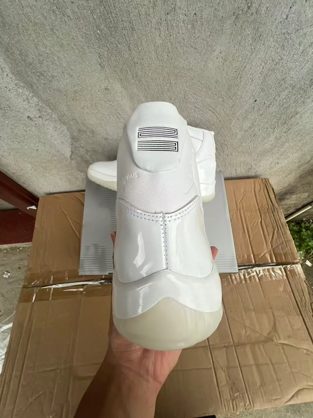 Air Jordan 11 Chaussures de basket Blanc en cuir patenté 8