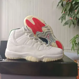 Air Jordan 11 白色 红色 Herringbone 篮球鞋